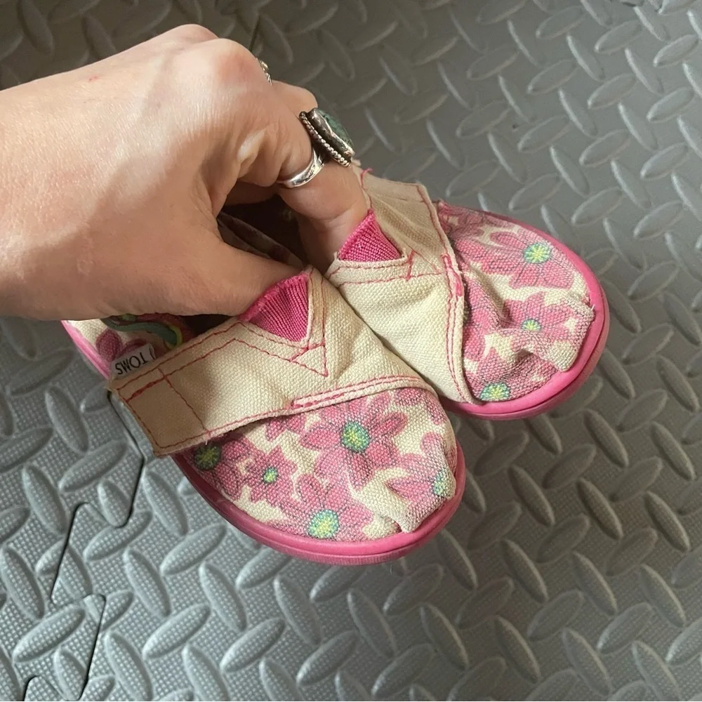 TOMS Pink Daisy Bimini Slip-On Shoe in Bright Pink